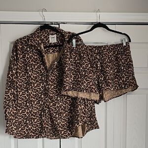 Aerie Leopard Animal Print Women's Pajama Set (Button Down Shirt + Shorts)